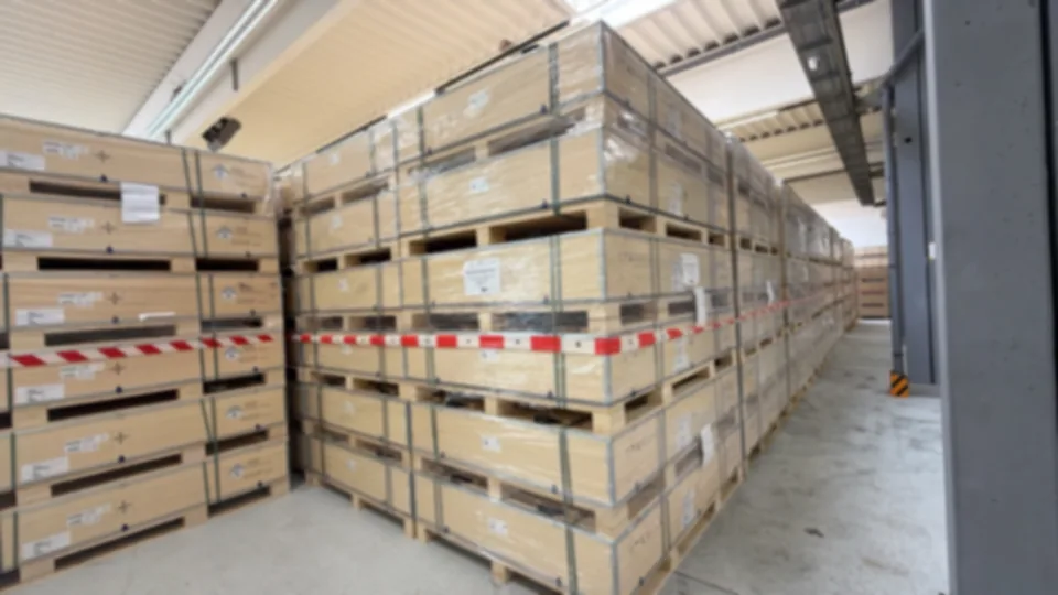 Lagerbereich für Batteriespeichersysteme im Aggretech Referenzprojekt