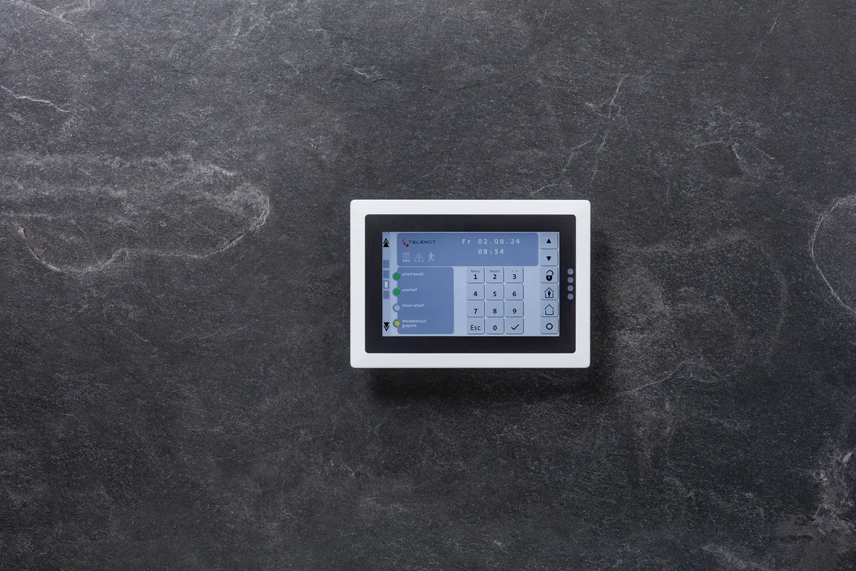 TELENOT Touch-Bedienteil BT 800 an der Wand